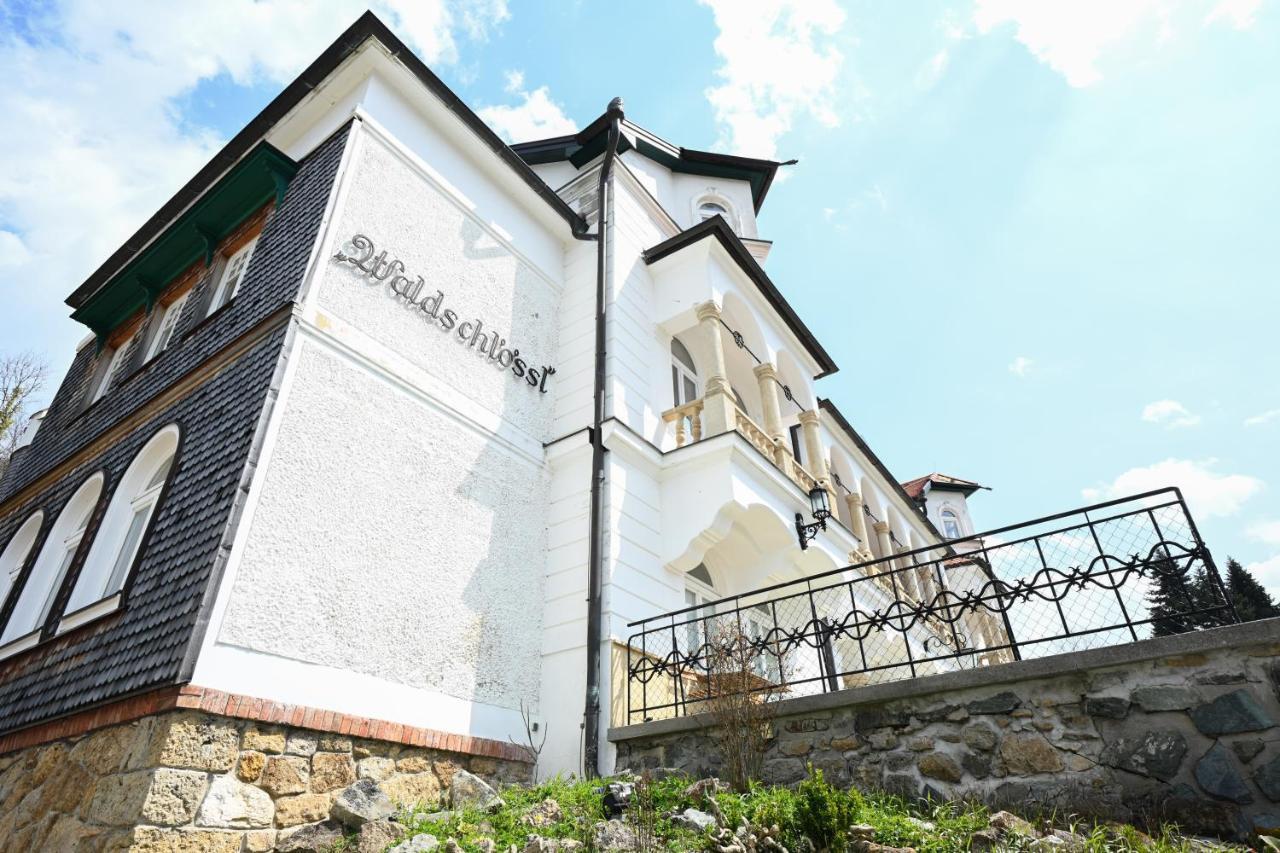 Waldschloessl Schneedoerfl * Reichenau an der Rax