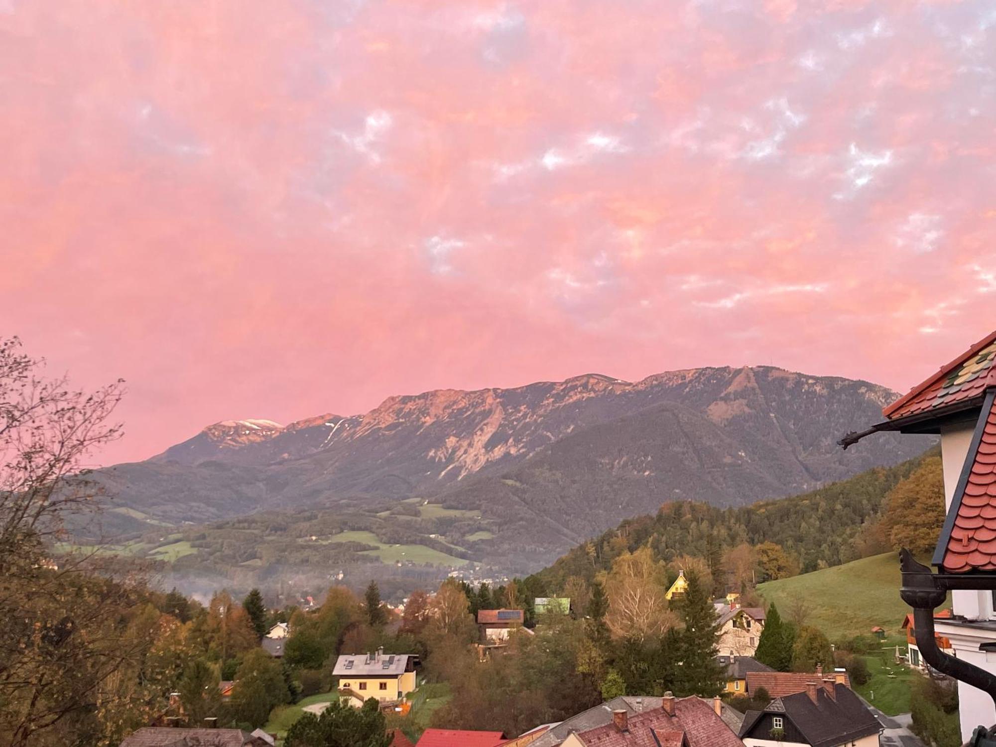 Waldschloessl Schneedoerfl Aparthotel Reichenau an der Rax